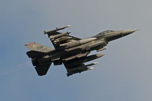 aviano august 11  2011 oup300 f 16cm 92 3904 77thfs 20thfw  shaw afb  sc aviano august 11  2011 oup300 f 16cm 92 3904 77thfs 20thfw  shaw afb  sc