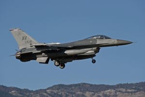 aviano december 27  2011 f 16cm 88 0541 510thfs 31stfw  aviano ab  italy aviano december 27  2011 f 16cm 88 0541 510thfs 31stfw  aviano ab  italy