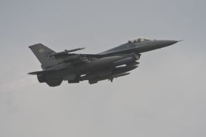 aviano june 05  2011 lucky15 f 16cm  92 3904 77thfs 20thfw  shaw afb  south carolina havy rain  aviano june 05  2011 lucky15 f 16cm  92 3904 77thfs 20thfw  shaw afb  south carolina havy rain