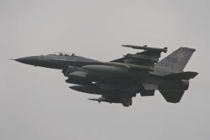 aviano june 05  2011 lucky35 f 16cm  91 0372 77thfs 20thfw  shaw afb  south carolina night mix with rain aviano june 05  2011 lucky35 f 16cm  91 0372 77thfs 20thfw  shaw afb  south carolina night mix with rain