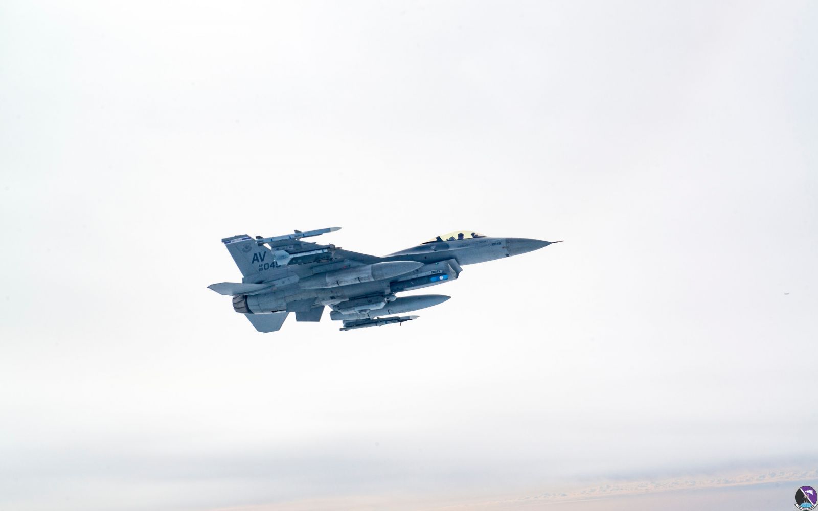 F-16 pilots, KC-135 crews team for mid-air refueling training F-16 pilots, KC-135 crews team for mid-air refueling training