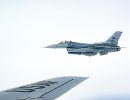 F-16 pilots, KC-135 crews team for mid-air refueling training F-16 pilots, KC-135 crews team for mid-air refueling training